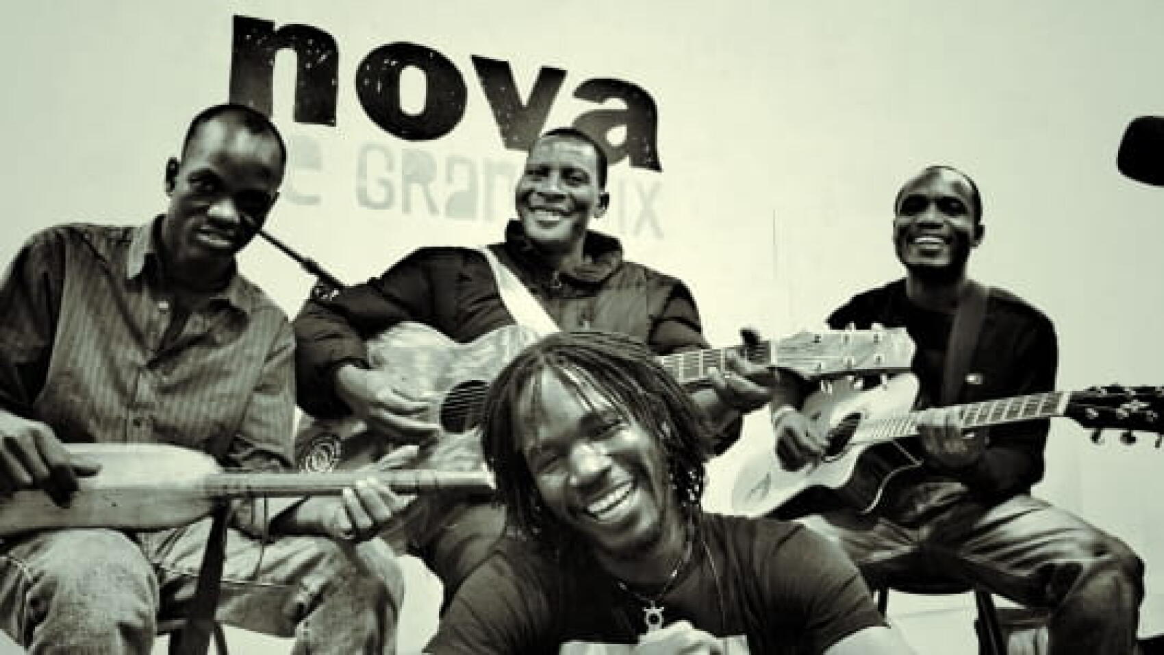 Sidi Touré live dans le Néo Géo