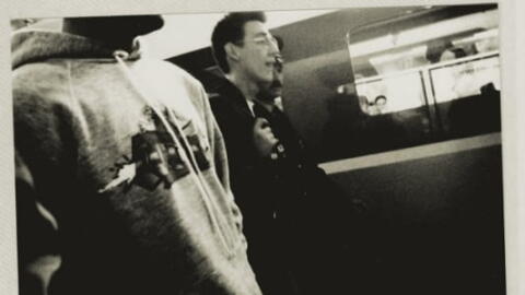 "Souvenirs de gué-guerre, de rock, de rap, et de flics."