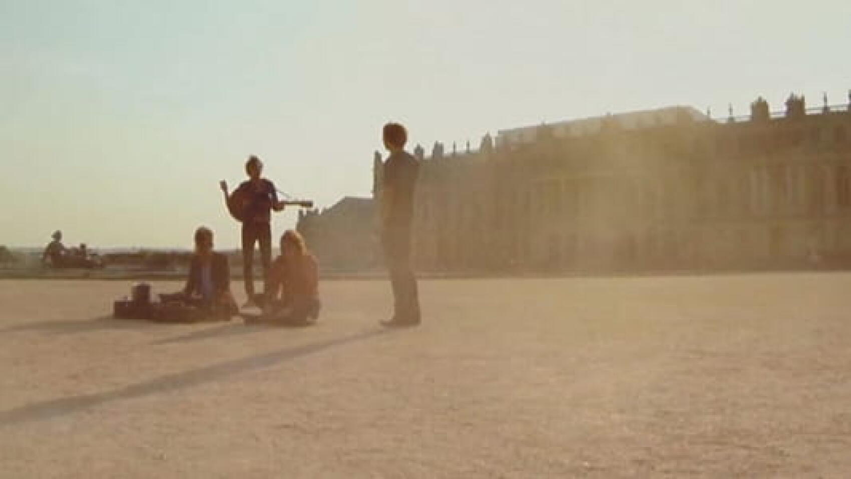 Phoenix divertit Versailles