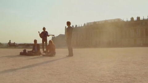 Phoenix divertit Versailles