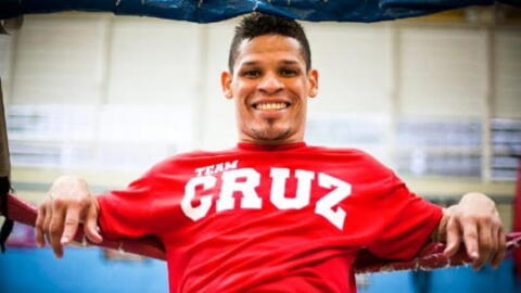 Orlando Cruz, gay fighter