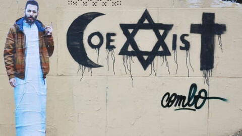 Un street-artiste agressé pour avoir prôné un message de paix…