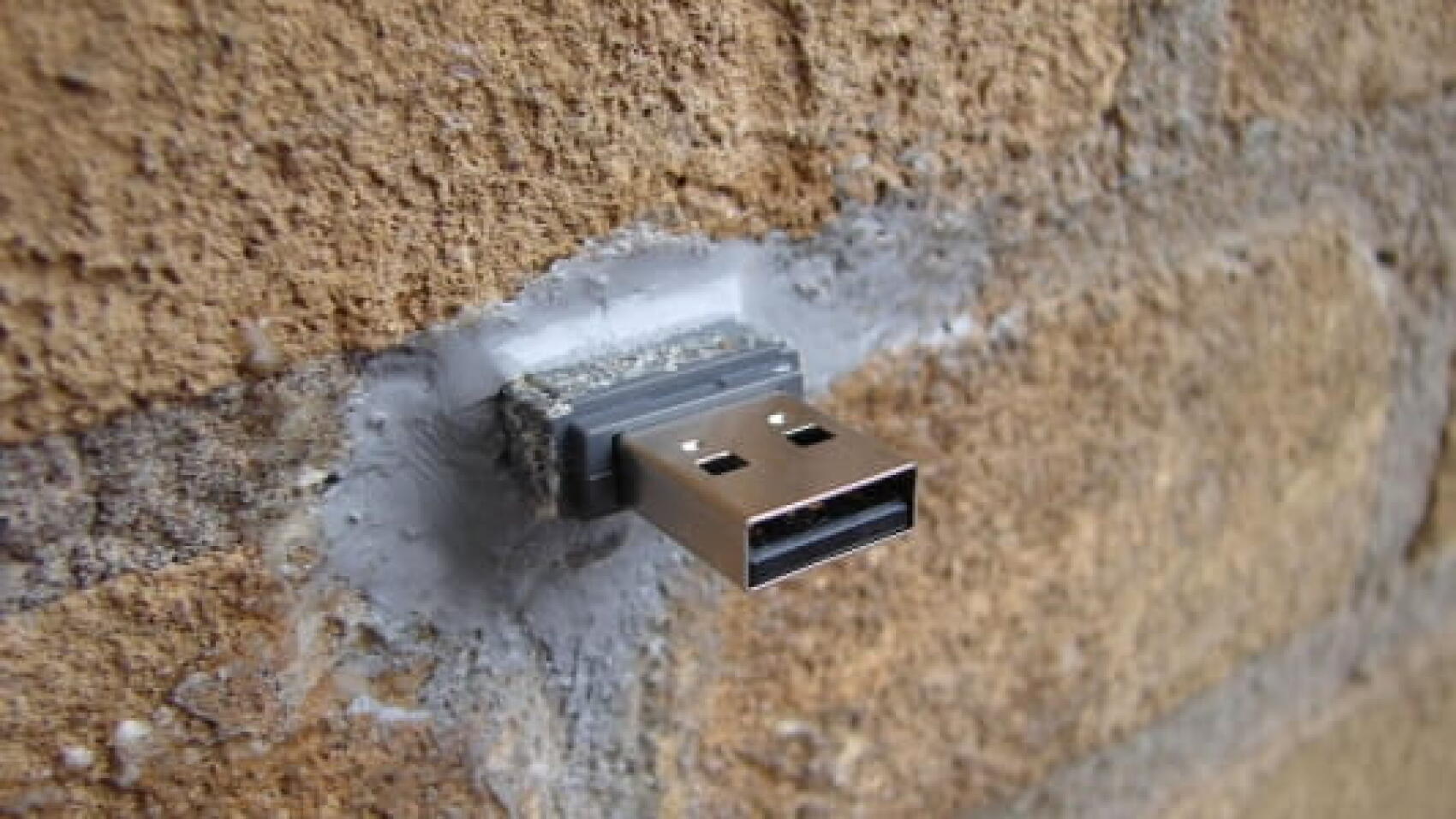 10 000 gigas à même la rue