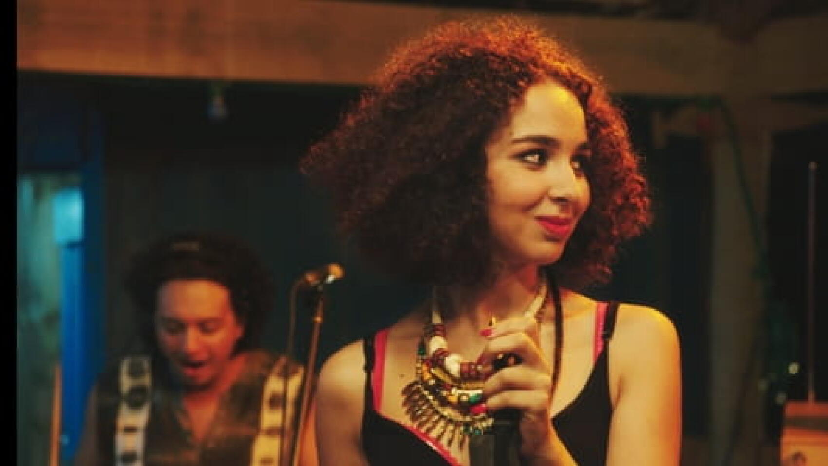 Farah dans à peine j’ouvre les yeux