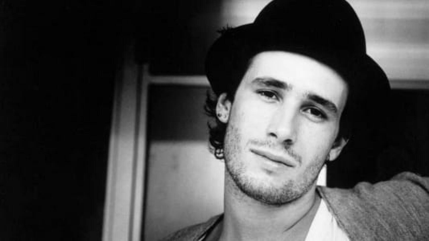 Ecoutez Jeff Buckley chanter un titre de Bob Dylan