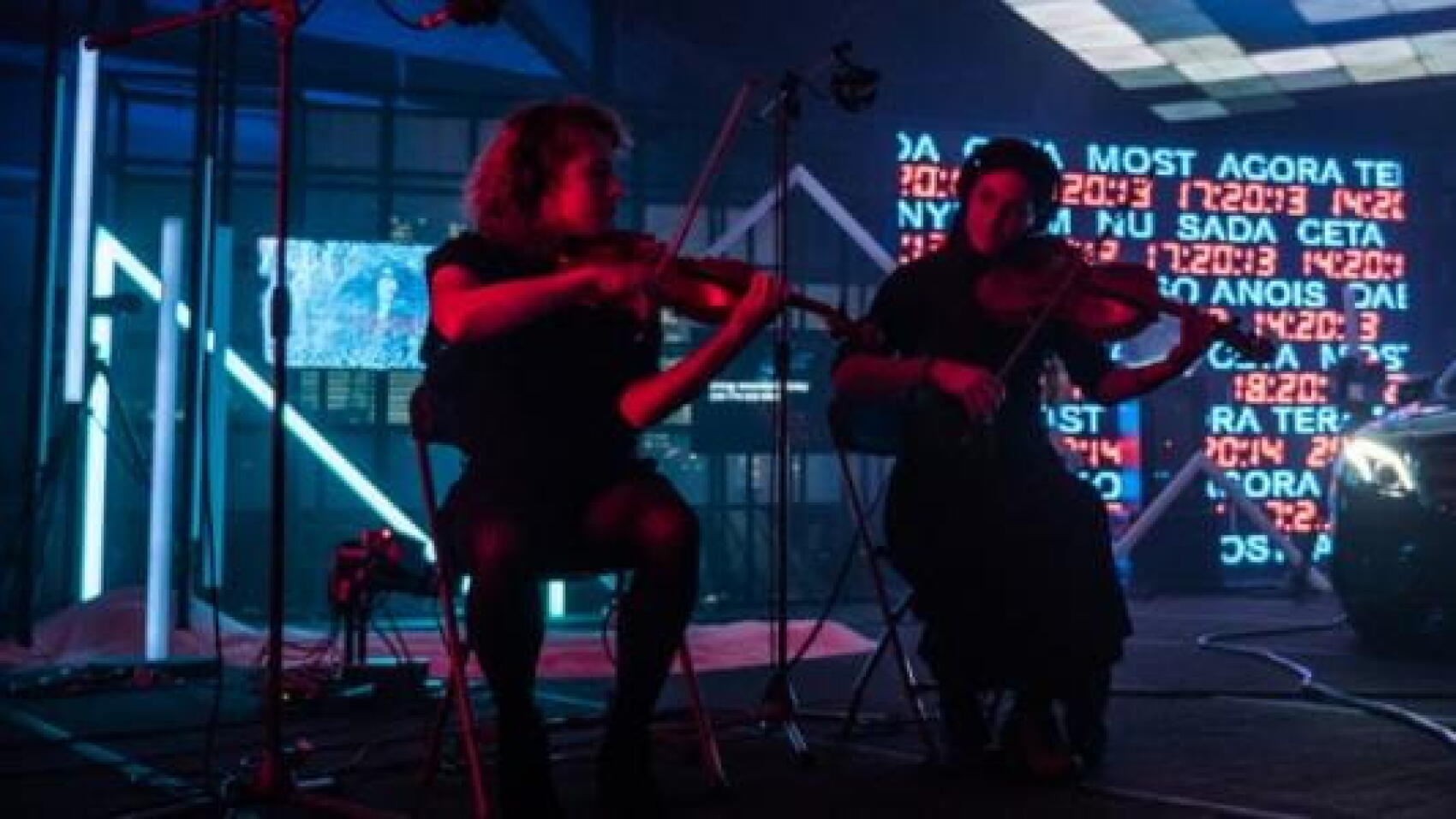 Comment Darren Johnston chorégraphie le présent