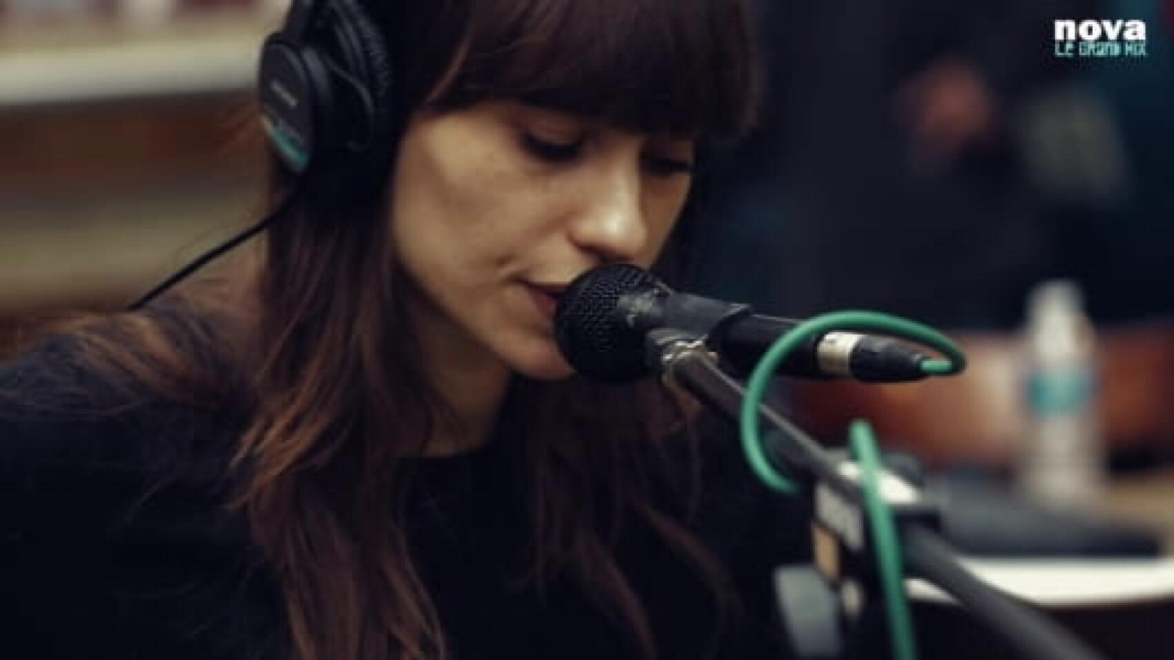 Le live de Juniore dans Plus Près De Toi