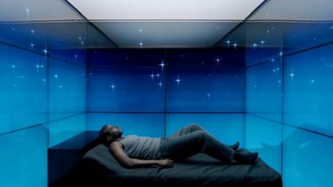 Dans 150 ans, on aura tous des puces électroniques et on ne dormira plus