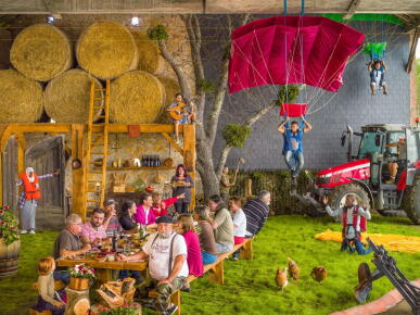 Migrants et autochtones mis en scène au sein de mêmes tableaux