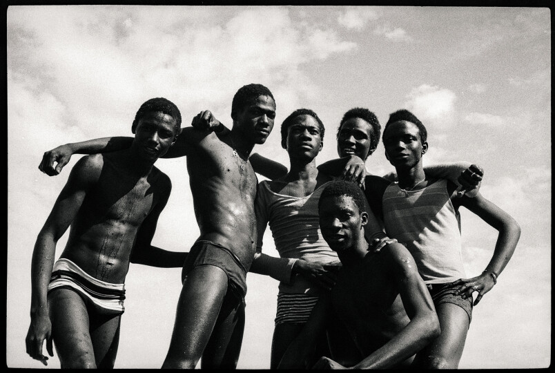 Malick Sidibé, et la jeunesse malienne des 60’s exposée