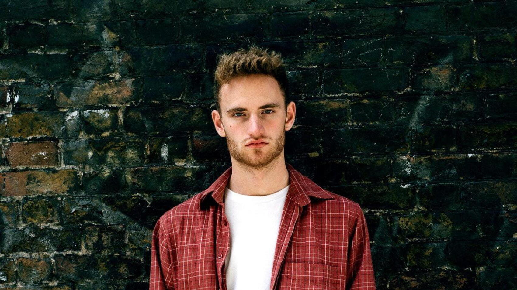 Tom Misch et Loyle Carner, avec le même sample que « La fièvre » de NTM
