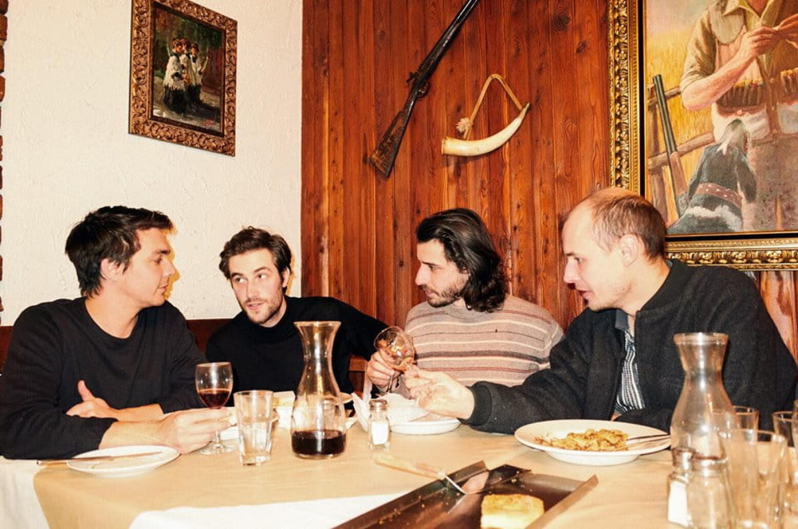 Double date française pour découvrir le quatuor australien, si ce n'est pas déjà fait/