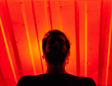 « Siete » : la nouvelle exploration temporelle de Nicola Cruz