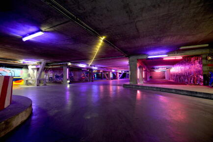 Une dernière teuf avant la destruction du parking de l’Institut du monde arabe