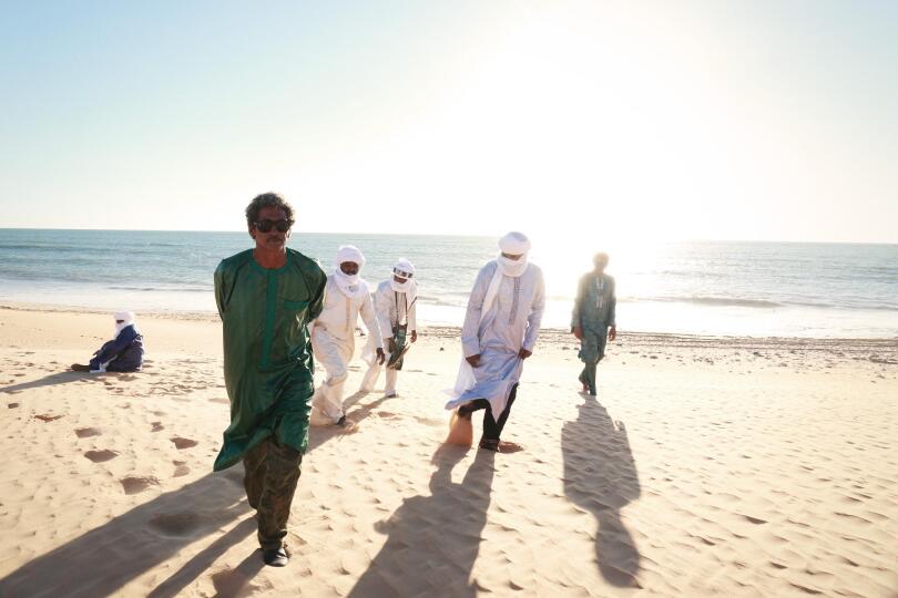 Tinariwen, le nouvel album des « étrangers de passage »
