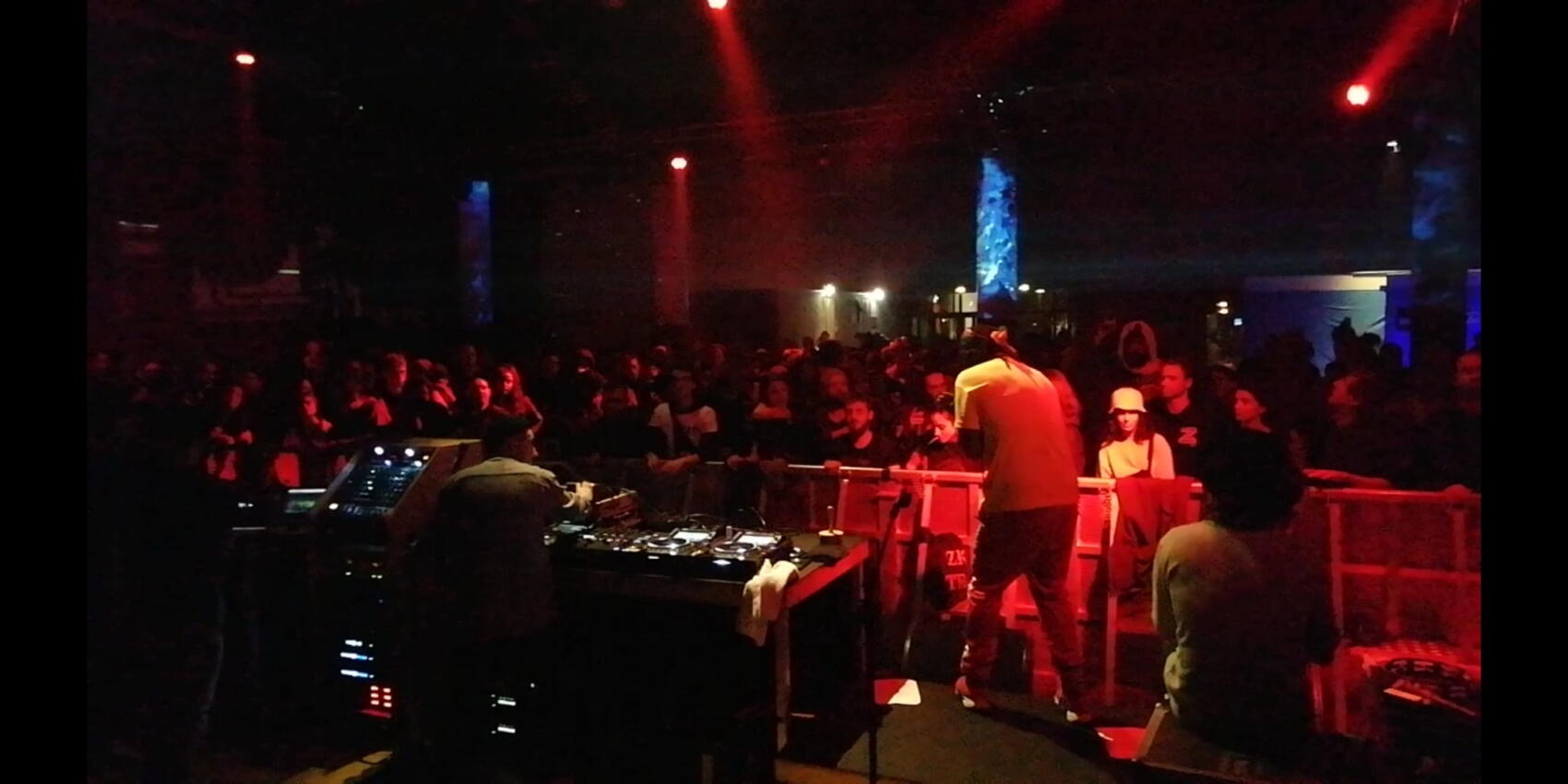 Nova y va : Forward Festival