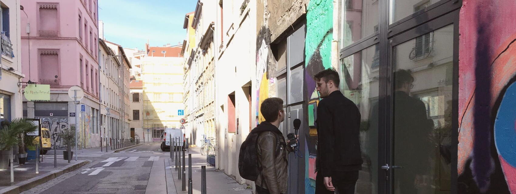 Dans la rue de Brulex