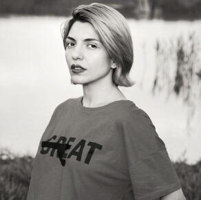 La bande-son des luttes : en Iran avec la rappeuse Justina