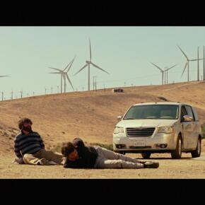 Écrivain et monteur de cinéma, ce garçon dans le vent nous souffle un extrait de son nouveau roman, « Trois cœurs battant la nuit ».