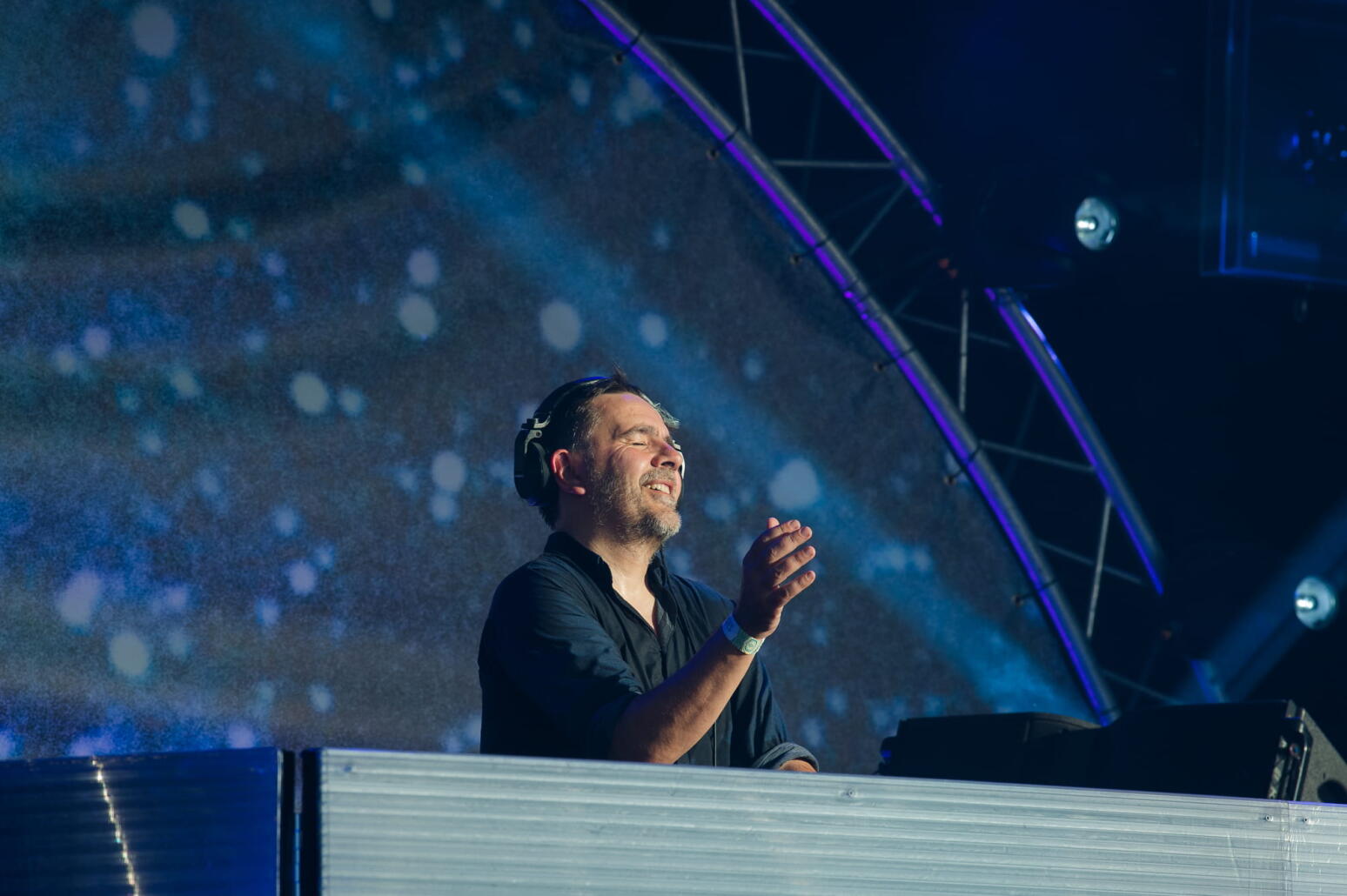 On remercie Laurent Garnier pour ce mix spécial confinement