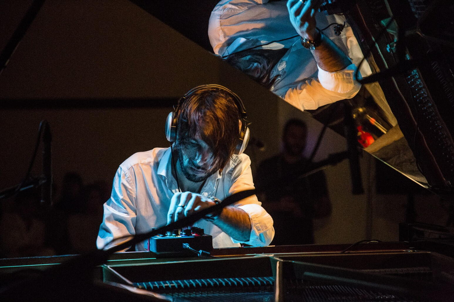 Exactement là : HØJDE - L'autre Main