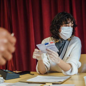 Municipales 2020 : une abstention « colossale » due à « une crise démocratique profonde »