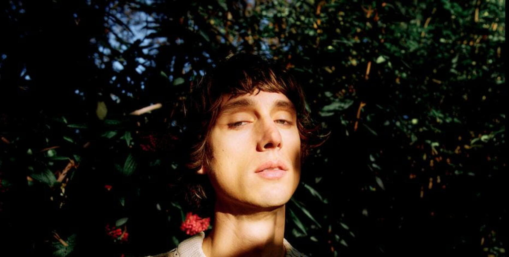 Bumby : un nouveau titre et un mix qui capte la « la fluidité d'un voyage psychédélique »