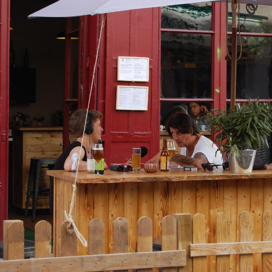 Dans la rue d'Isa Favotte (1/5)