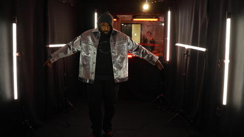 Makala en live dans « Chambre noire »