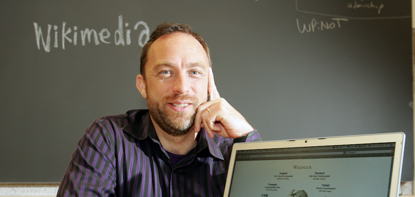 Jimmy Wales : "Le déclin du journalisme local est un problème pour le monde et pour Wikipédia"