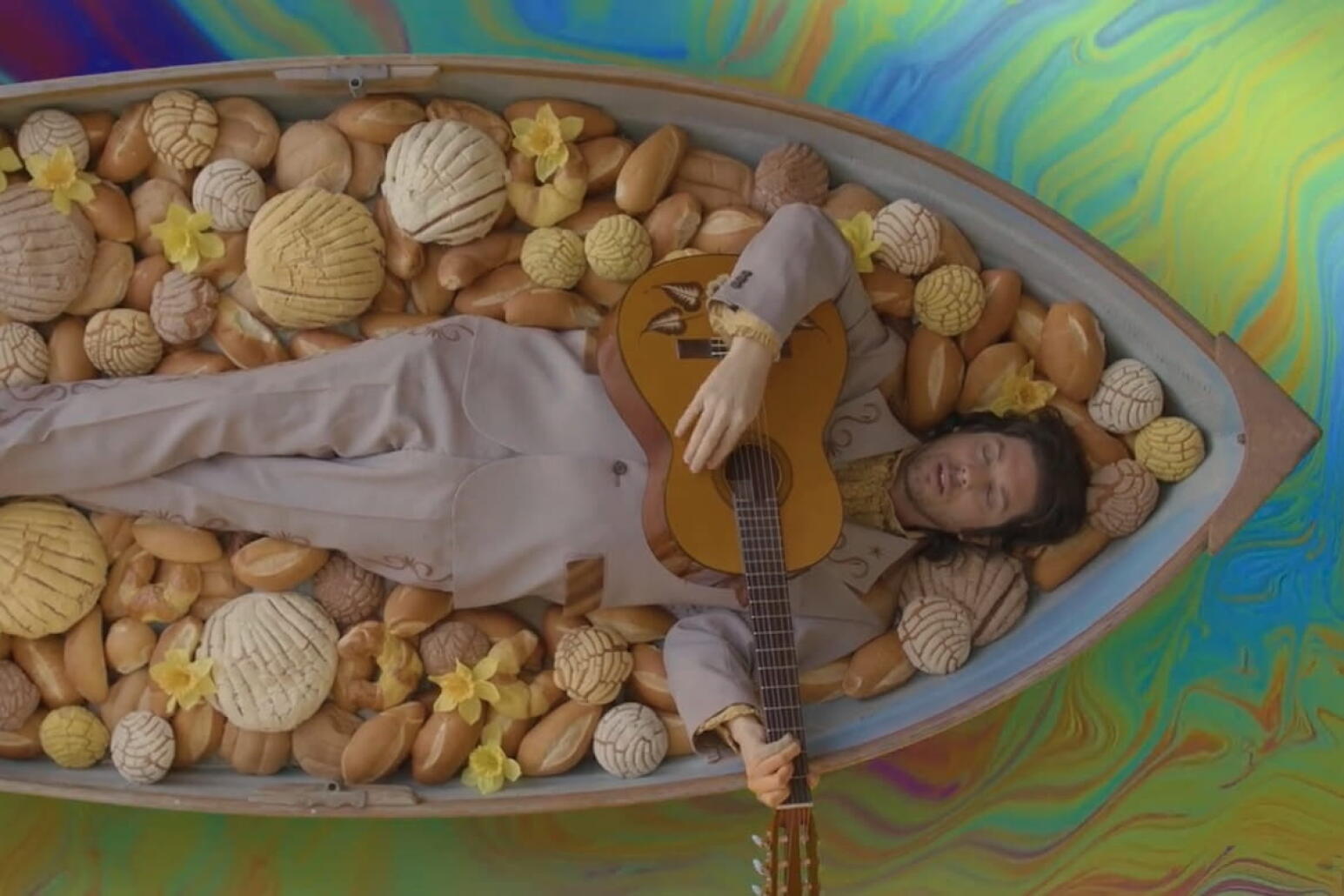 La pop nostalgique de Marinero rend hommage à ses racines chicanas sur « Nuestra Victoria »