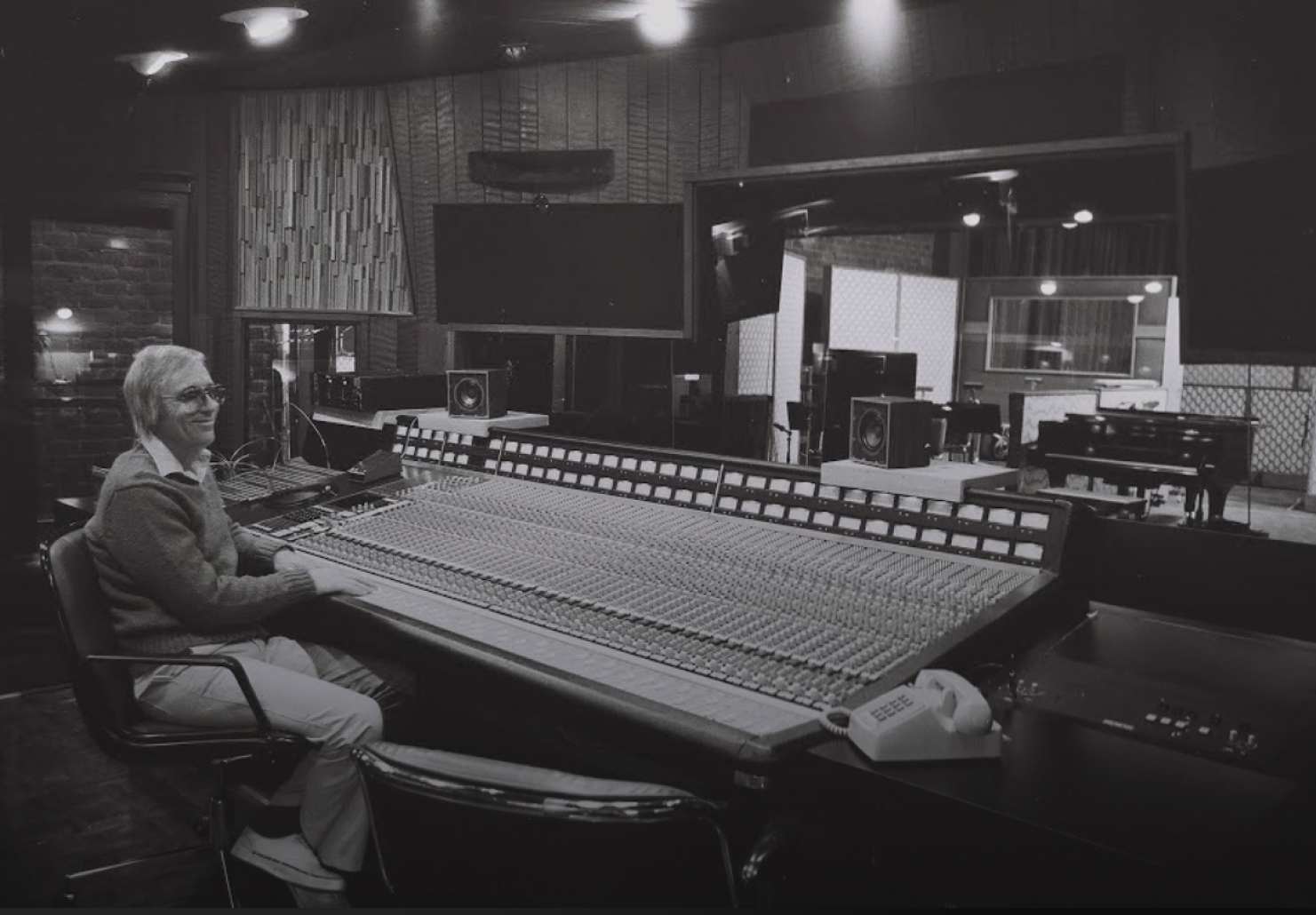 Music Makers & Machines © Radio Nova