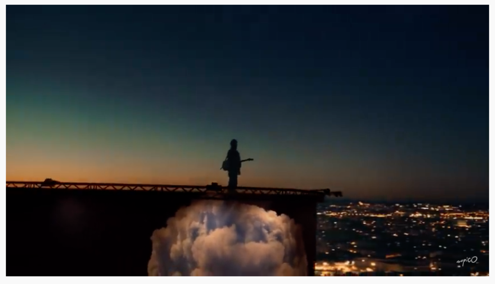 Sopico sur le toit du monde (ou plutôt sur le toit de Saint-Denis)