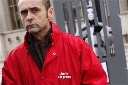 Demonstration-of-Reporters-Sans-Frontieres-Reporters-Without-Borders-in-support-of-the-23-journalists-imprisoned-in-Cuba-in-front-of-Human-Rights-in-Paris-France_GettyimagesThomas-SAMSON-Contributeur