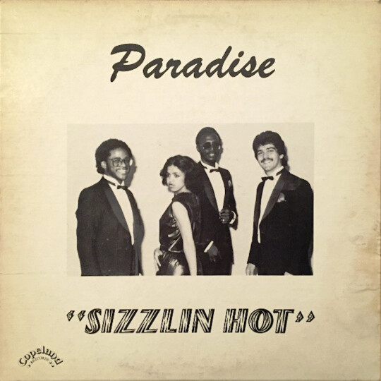 © Sizzlin hot - Paradise