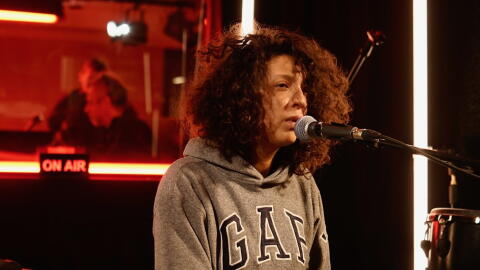 Léonie Pernet dans la Chambre Noire