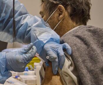 Lisbon-Opens-Largest-Vaccination-Center-Against-COVID-19-In-Portugal_GettyimagesHoracio-Villalobos-Contributeur