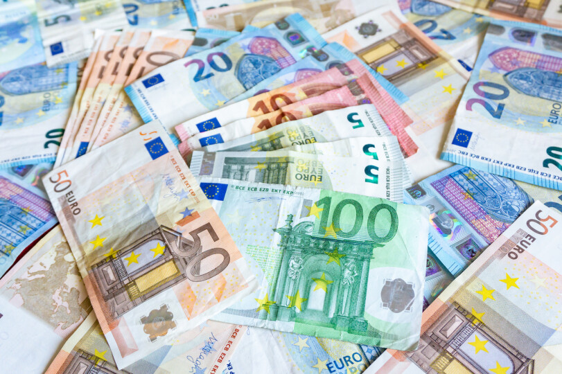 Euro-banknotes_GettyimagesPakin-Songmor
