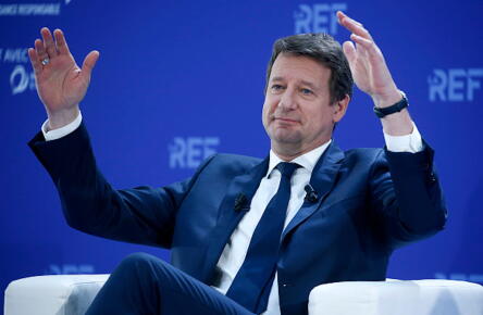 Yannick-Jadot-presents-his-economic-campaign-program_GettyimagesChesnot-Contributeur