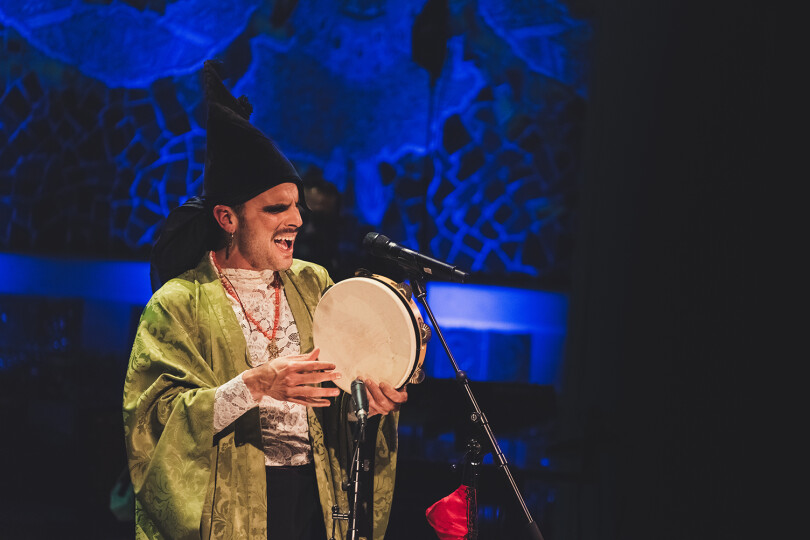 Rodrigo Cuevas : "Un tambourin pour une nuit de fête, c'est LA magie des musiques traditionnelles"