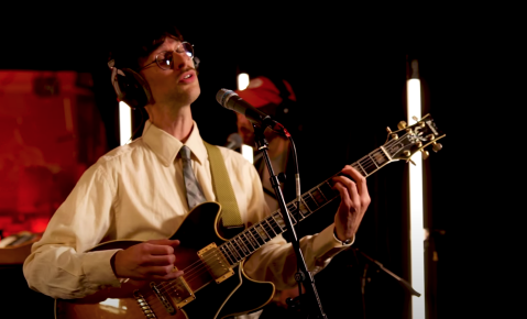 Ed Mount dans Chambre noire