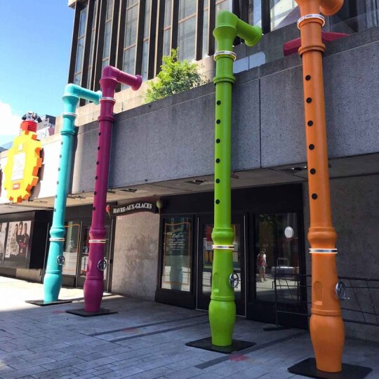 des flutes géantes à Montréal