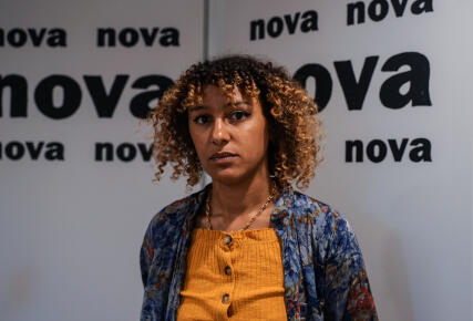 Diaty Dialo dans les locaux de Radio Nova © Radio Nova