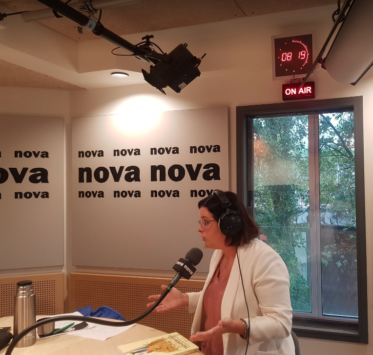 Elodie-Gueguen-journaliste-de-Radio-France-a-Radio-Nova©Radio-Nova