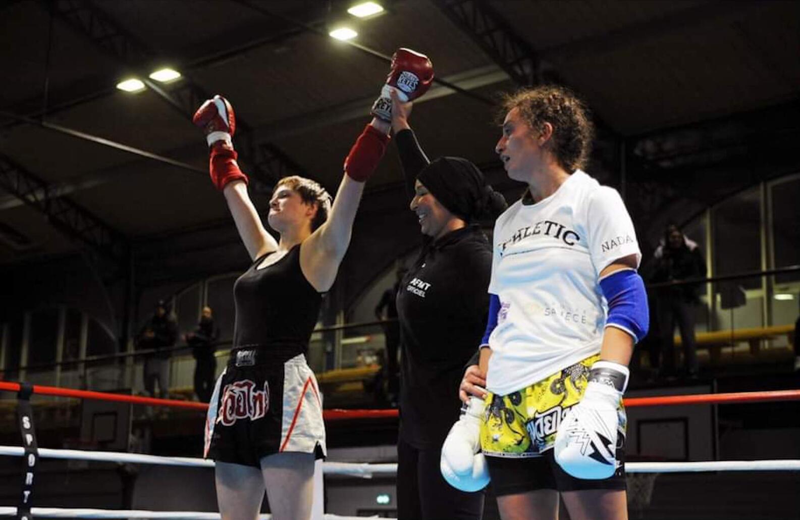 Léa boxe contre les clichés