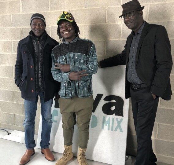 Mag d’Ici et d’Ailleurs : En janvier 2019, le chanteur Ismaïla Touré était de passage dans Néo Géo Nova avec son frère Sixu. Retour et hommage - en musique -  au groupe sénéglais Touré Kunda
