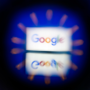 GOOGLE © LIONEL BONAVENTURE / AFP