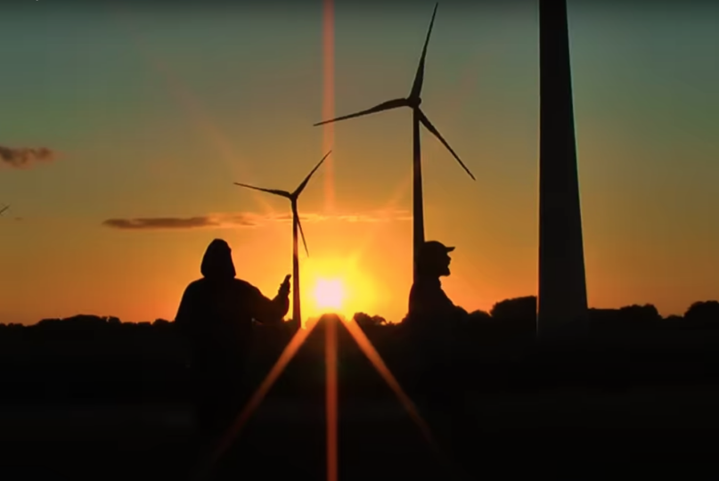 Image extraite du clip de Blundetto x Pupajim x Biga$Ranx - Groenland, réalisé par Jules Gondry.