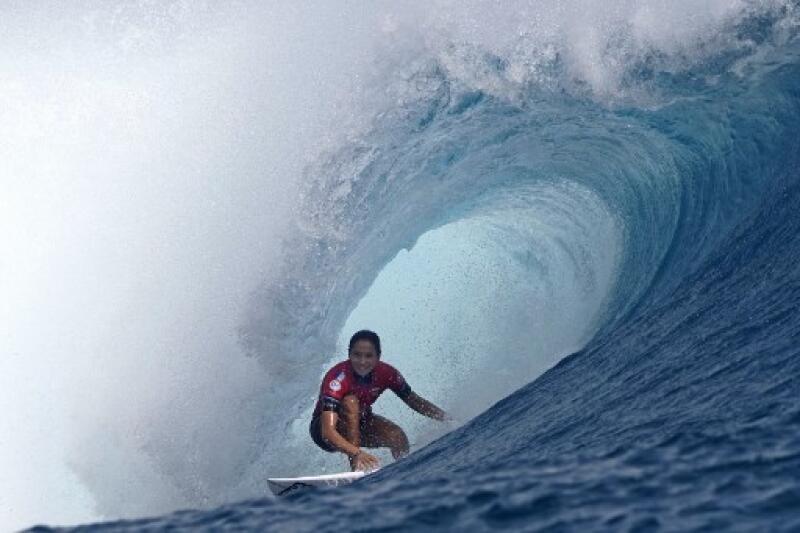 À Tahiti, les JO 2024 veulent une tour en béton dans le lagon