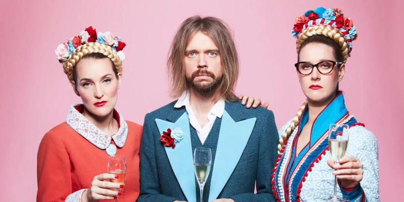 Les très drôles Blønd and Blönd and Blónd nous invitent aux noces franco-suédoises